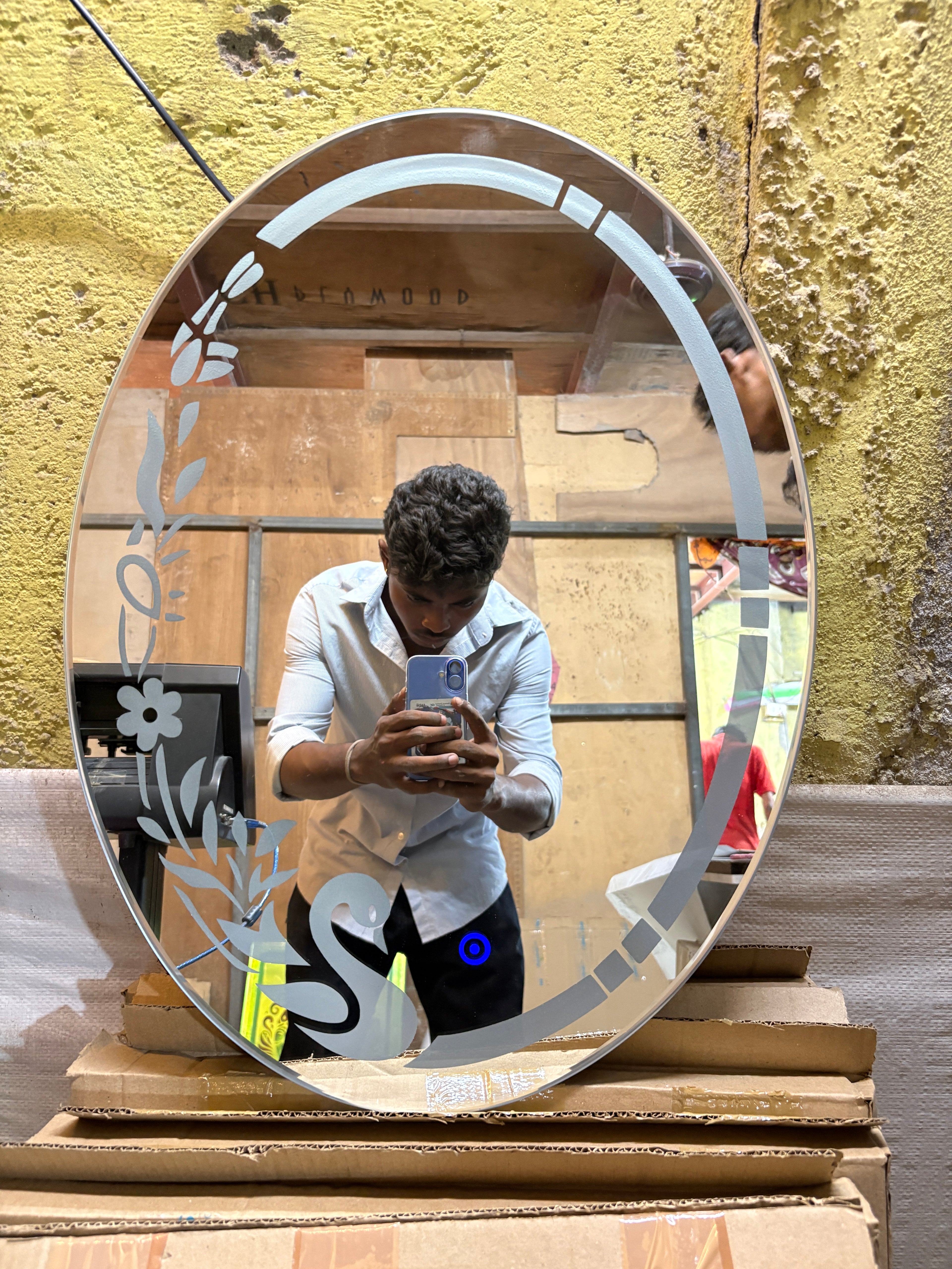 Nightglow Peacock Bloom Oval LED Mirror – After-Glow Effect | Dimmable Touch Sensor